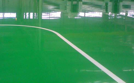 環氧地坪漆和環氧自流平地坪有什么差異？